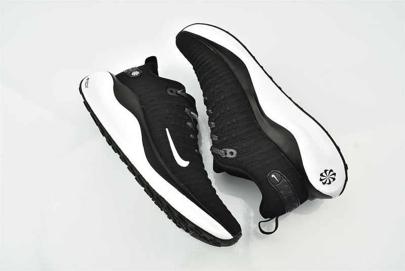 Tênis Nike Infinity Run 4