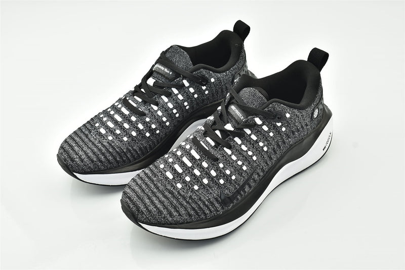 Tênis Nike Infinity Run 4