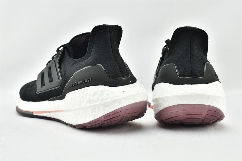 Tênis Adidas ULTRABOOST 22