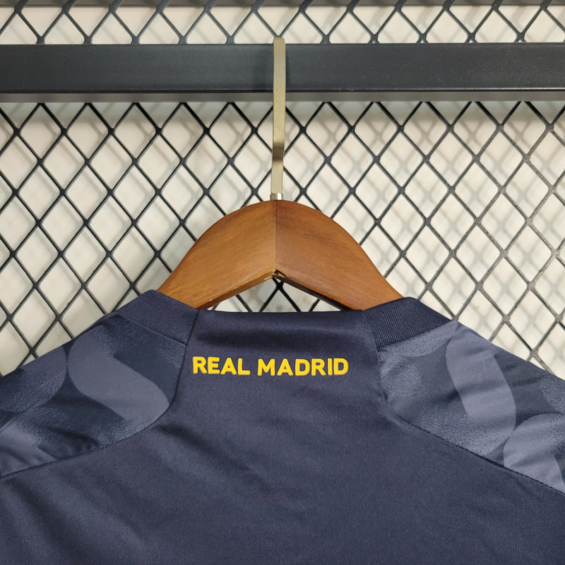 Versão Feminina Real Madrid 23/24