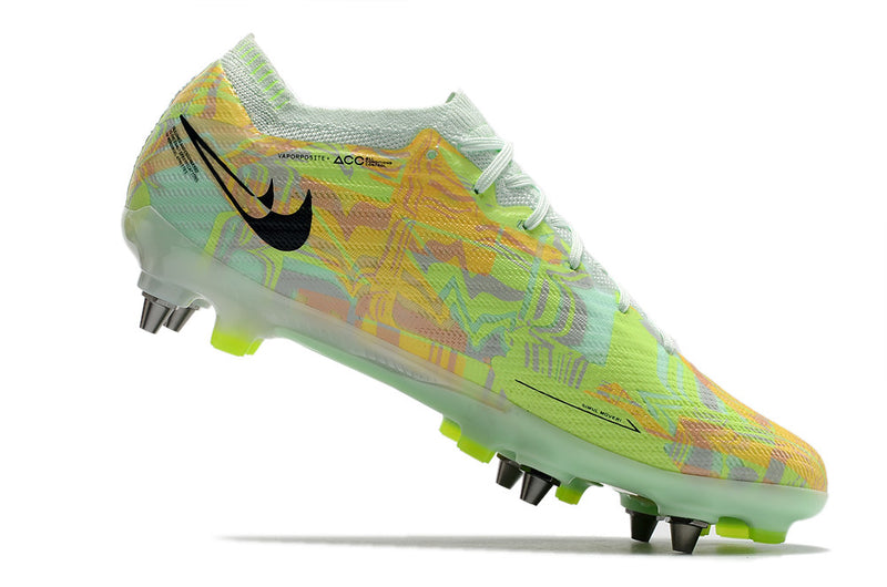 CHUTEIRA NIKE MERCURIAL VAPOR 15 ELITE TRAVA DE ALUMINIO CAMPO+BRINDE