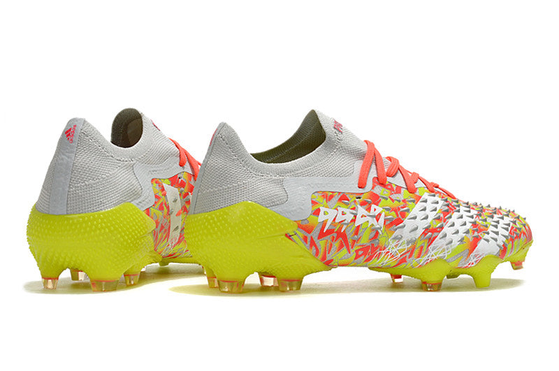 CHUTEIRA ADIDAS PREDATOR FREAK.1 CAMPO+BRINDE