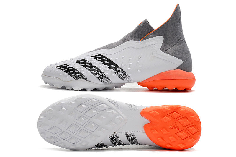 CHUTEIRA ADIDAS PREDATOR FREAK TF SOCIETY+BRINDE