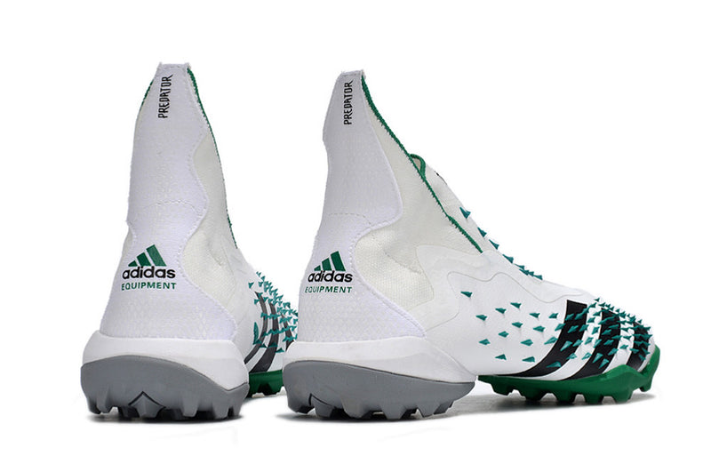 CHUTEIRA ADIDAS PREDATOR FREAK .1 TF SOCIETY+ BRINDE