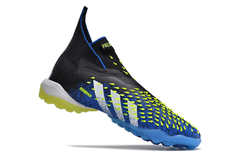 CHUTEIRA ADIDAS PREDATOR FREAK .1 TF SOCIETY+ BRINDE