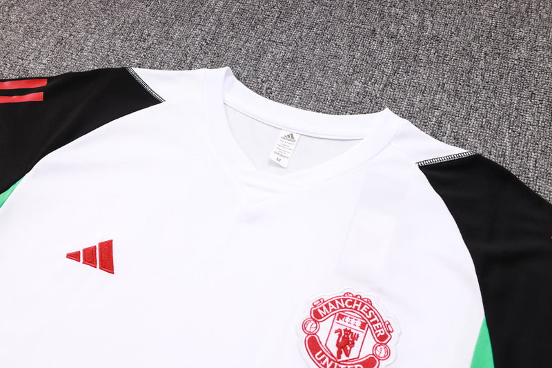 KIT MANCHESTER UNITED MEIA CALÇA + CAMISETA 23/24