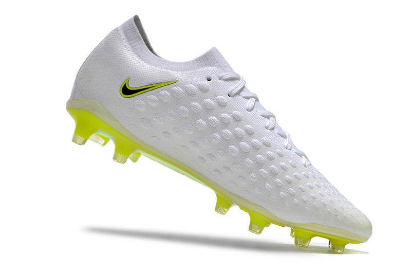 CHUTEIRA NIKE ULTRA VENOM CAMPO+BRINDE