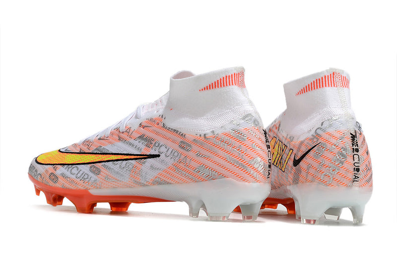 CHUTEIRA NIKE MERCURIAL SUPERFLY 9 ELITE CAMPO+BRINDE