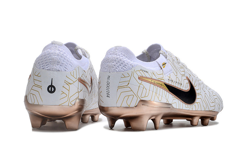 CHUTEIRA NIKE TIEMPO LEGEND 10 ELITE FG CAMPO+BRINDE