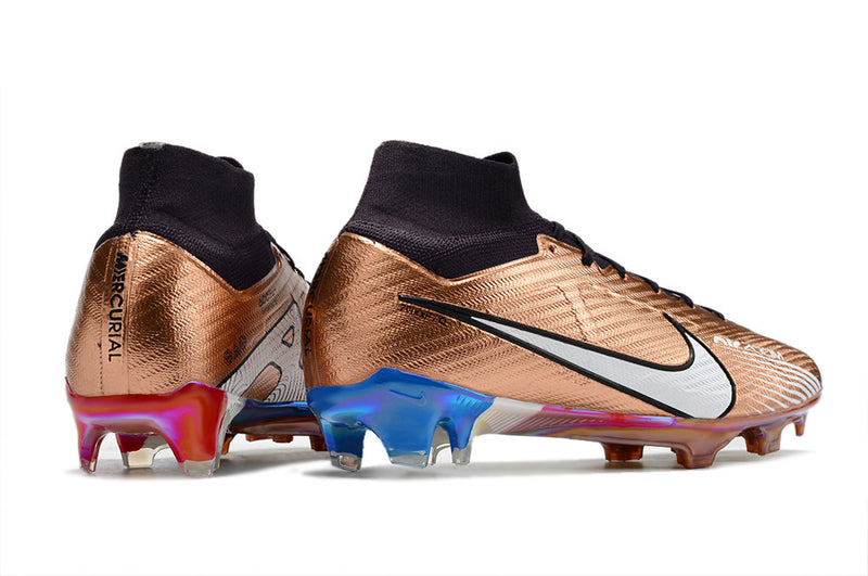 CHUTEIRA NIKE MERCURIAL SUPERFLY 9 ELITE CAMPO+BRINDE