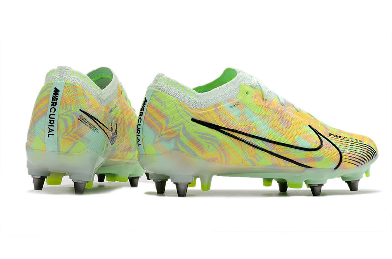 CHUTEIRA NIKE MERCURIAL VAPOR 15 ELITE TRAVA DE ALUMINIO CAMPO+BRINDE