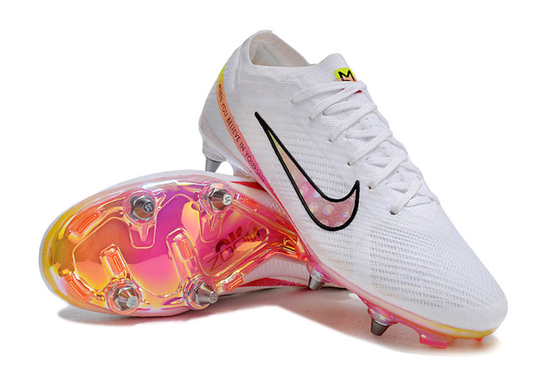 CHUTEIRA NIKE MERCURIAL VAPOR 15 ELITE TRAVA DE ALUMINIO CAMPO+BRINDE